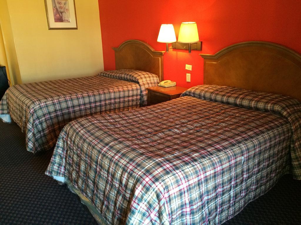 Scottish Inn - ناشفيل الغرفة الصورة